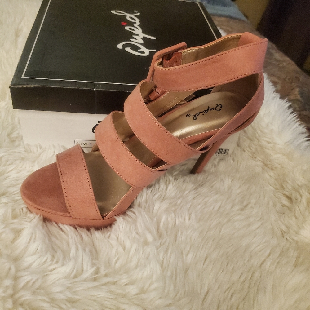 Women dress shoes